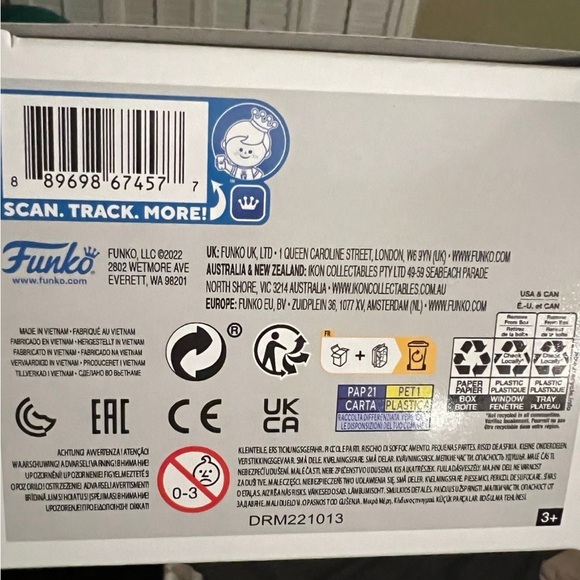 NWT-Funko Pop Wednesday Adams - Picture 4 of 4